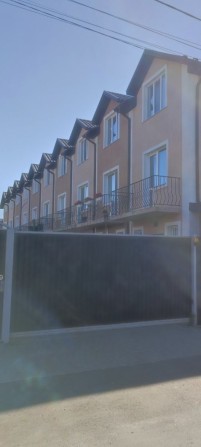 Таунхауз  1км від метро - фото 1