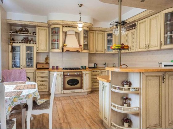 ВЕЛИЧЕЗНИЙ Будинок біля Києва!! Пансіонат. Клініка. 17 соток ЗЕМЛІ !! Святопетровское