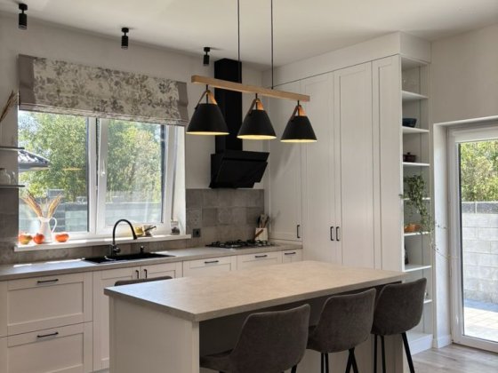 Окремий будинок з новим ремонтом! 3 спальні! Є торг! Ворзель