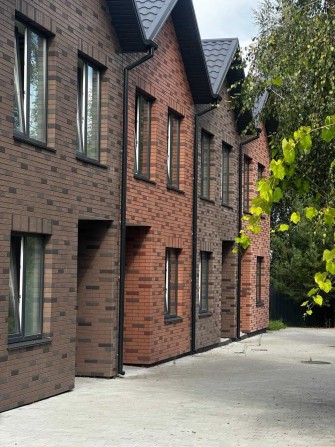 Таунхаус в місці Ворзель - фото 1