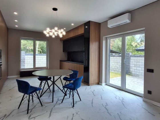 Сучасний будинок з ремонтом у Ворзелі — 100 м², 5,2 сотки Ворзель