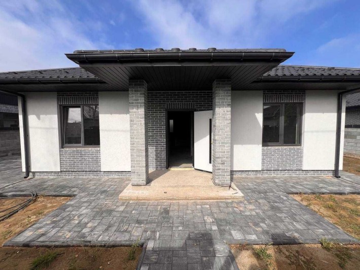 Будинок на три кімнати з газом та комунікаціями. Без комісії - фото 1