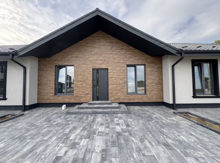 Одноповерховий таунхаус (триплекс) у Ворзелі - фото 1