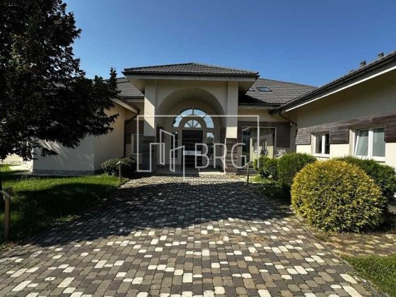 Продажа дома с бассейном 70 соток Ходосеевка без комиссии Ходосівка