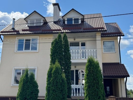 Загородный санаторно-курортный тихий воздух с городскими коммуникациям Ворзель