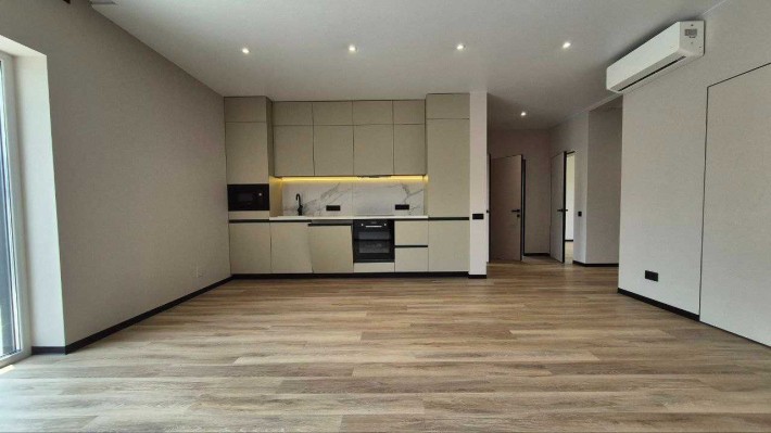 Готовий будинок у стилі мінімалізм у Ворзелі — 100 м², ділянка 5 соток - фото 1