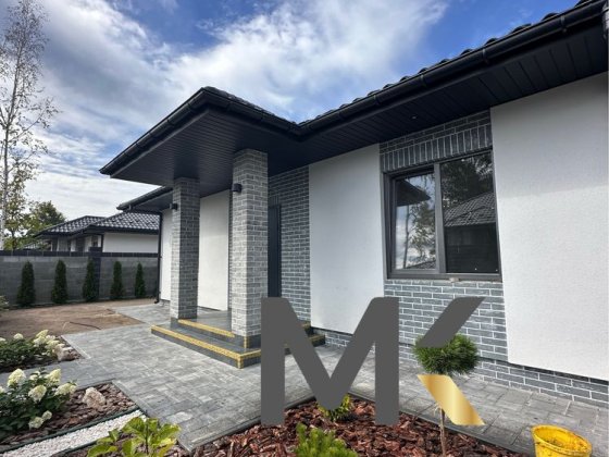 Будинок з ремонтом з газом . Ворзель! Ворзель