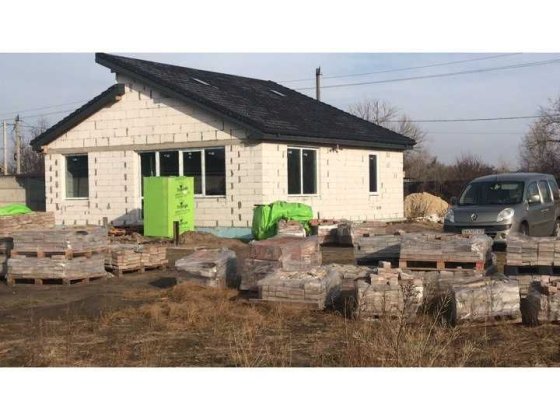 Продаж будинку 100 м².на березі озера з ділянкою 13,54 соток. Вишеньки