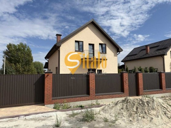 Двох поверховий будинок в центрі с. Гнідин Без % Гнедин