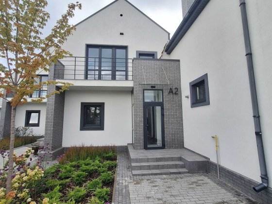 Сучасний таунхаус з Ремонтом і меблями, Чабани БЕЗ КОМІСІЇ Чабаны