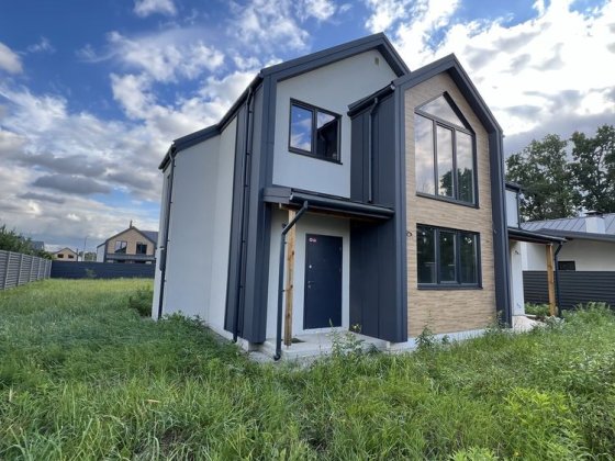 Продаж будинку в закритому містечку «Зелений Бульвар» Белогородка