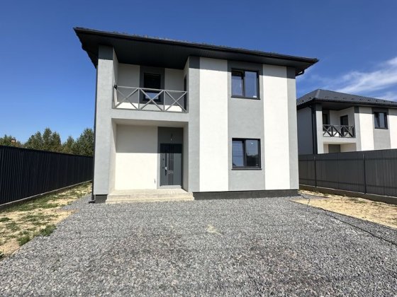 Якісний будинок в топовій локації . Гореничі ! Гореничі