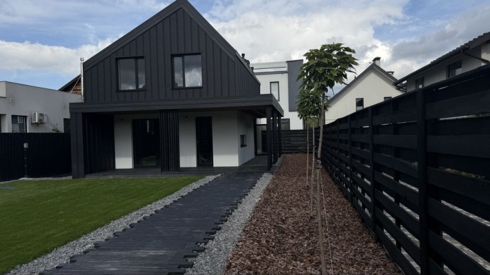 Продам Сучасний Будинок 130м2/Дизайнерський Ремонт  та Поруч з Озером - фото 1
