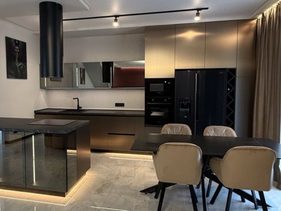 Продам дом Вишенки біля Osocor residence ,в 20 метрах озеро та пляж Гнедин