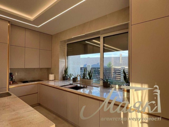 Продаж сучасного будинку 274м2 в Лісниках з видом на Equides Club - фото 1