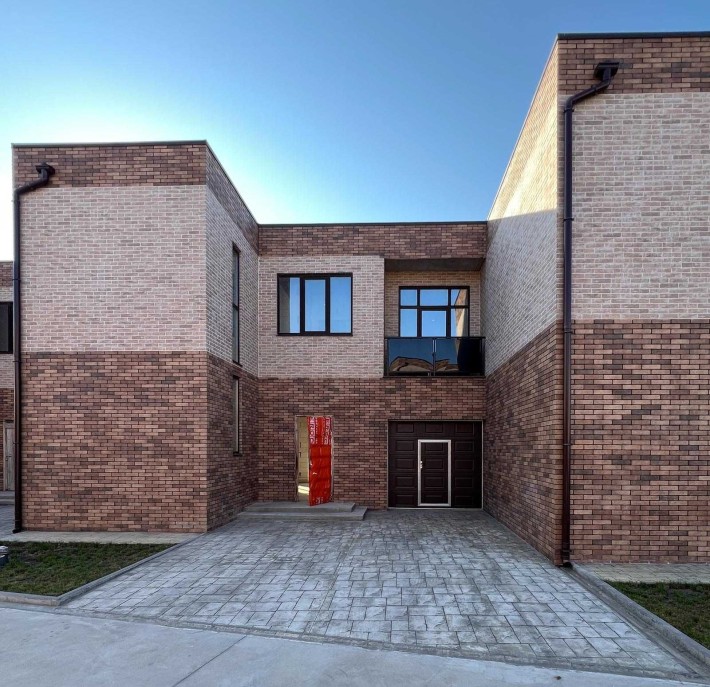 Готовий таунхаус з гаражем. КМ Балатон. Є-оселя. Є-відновлення. - фото 1