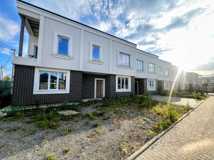 Продаж 2-поверхового будинку (таунхаусу) у закритому КМ Балатон - фото 1