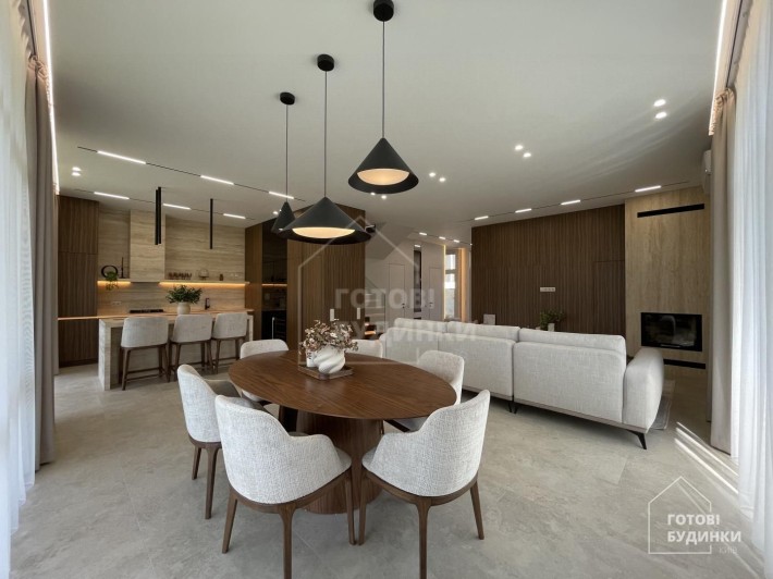 Продається сучасний будинок у КМ Нова Ходосівка - фото 1