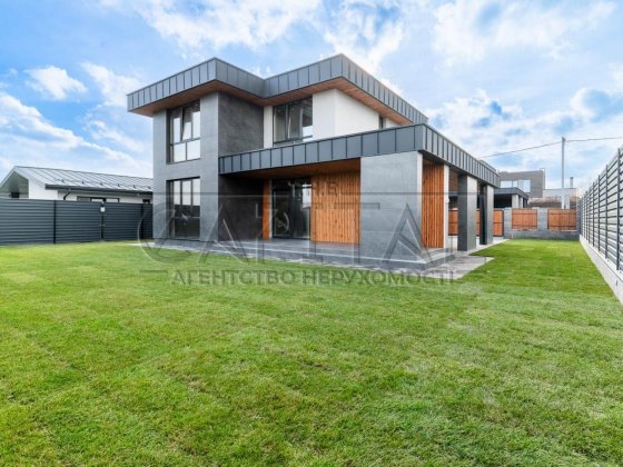 Продаються двоповерхові будинки 143 м2 з ремонтом в с.Ходосівка Ходосівка