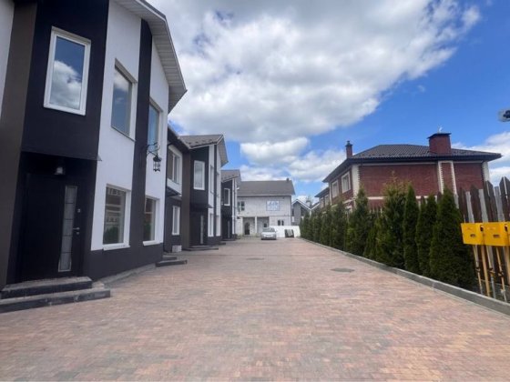 Таунхаус 115м в Стоянка2 з чистовою штукат. Під всі програми Стоянка