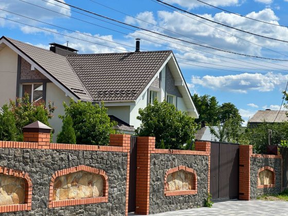 Будинок з атмосферою дому. Газ. Камін. 3.3 сотки. Мін. оф. Стоянка