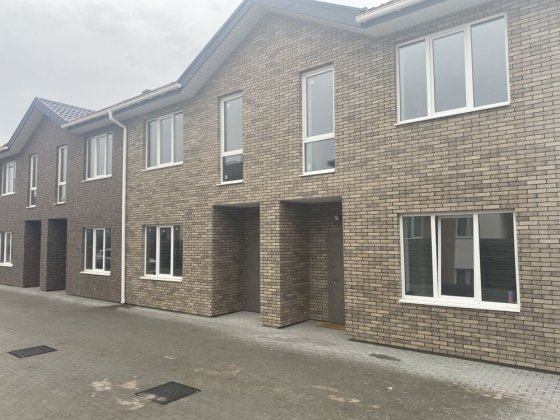 Будинок таунхаус цегляний 62 000 у.о Стоянка Стоянка