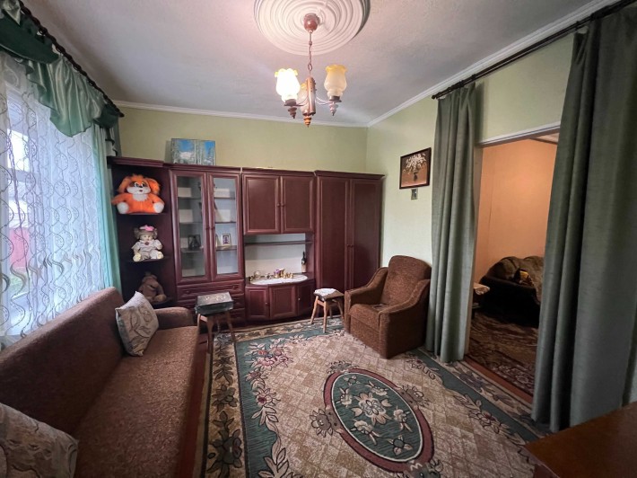 Продам частину будинку в м. Сквира, з окремим подвір'ям. - фото 1