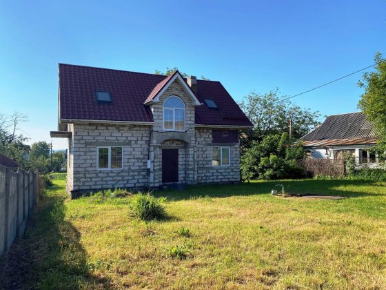 Будинок в центрі Макарова під ремонт, без комісії Макарів