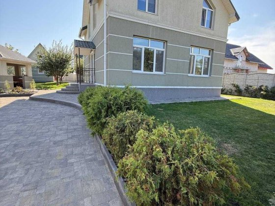 Продається сучасний будинок у м. Макарів Макарів