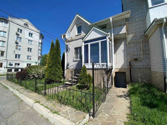 Продаж будинку під ваш бізнес. с.Немішаєве. Варшавська траса ID:700 - фото 1