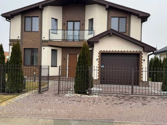 Будинок з басейном в закритому КМ "Бобриця Парк". Ліс, озеро. Бобрица