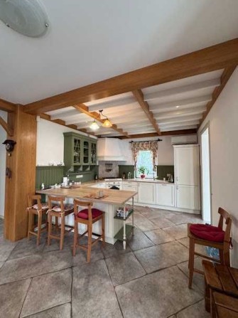 Продаж будинку 305м2, 12 соток с. Бузова, Житомирська траса, СТ "Мрія" - фото 1