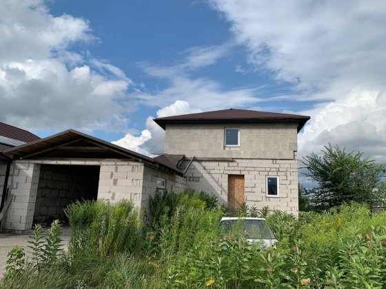 Продаж 3 поверхового будинку з гаражем і ділянкою на 6 соток Гнатівка