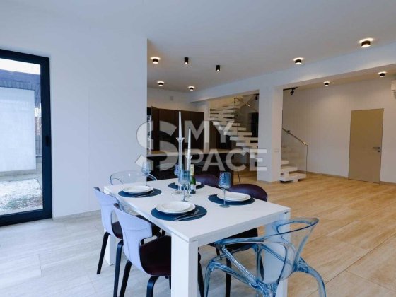 КМ Белгравія Продам будинок 290 м2 Дмитрівка Стоянка 16 сот БЕЗ% СПП Дмитровка