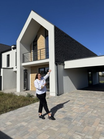 Будинок / Дуплекс в Дмитрівці - фото 1