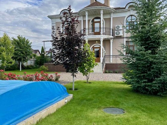 Продаж вишуканого маєтку  с. Гора Кедина Гора