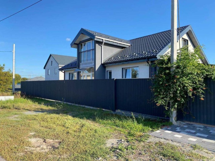 Продам будинок 190 м2  на початку села  Зазим'я. Під чистову обробку! - фото 1