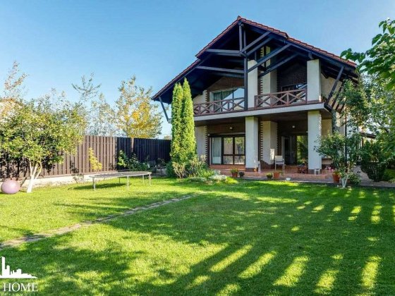 Продаж будинку 278 кв.м у Зазим’ї. Євроремонт + камін + тераса + гараж