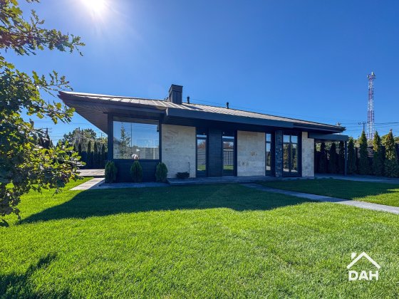 Одноповерховий будинок 105 м² 5 соток газ цент. комунікації Іванковичі Іванковичі