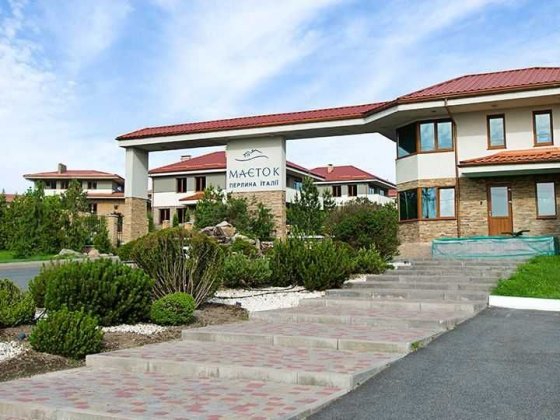 Продаж будинку, Маєток Перлина Італії, Іванковичі Іванковичі