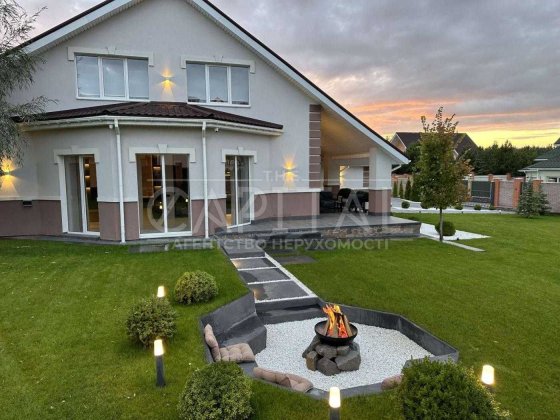 Продаж 2-поверхового будинку, 378м2, с. Іванковичі, Васильківський р-н Іванковичі