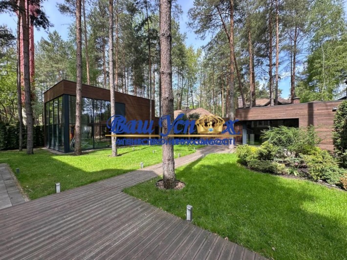 Продажа дома с ремонтом в лесу  . КГ Riviera Village. Лебедевка, - фото 1