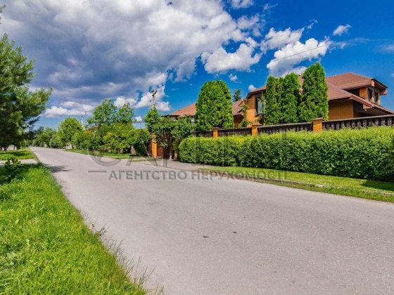 Продаж будинку Мархалевка! Київ( Васільківській район )Басейн, ліс,газ Мархаловка