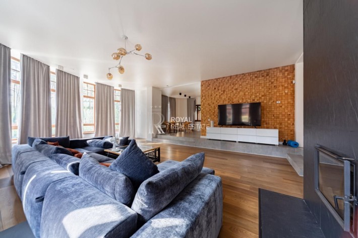 Продаж Будинок Мощун 7-к 330м.кв Бучанський р-н Пуща Водиця - фото 1