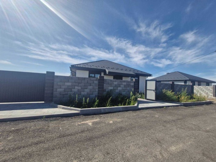 Готовий будинок з укриттям на 5 сотках від забудовника - фото 1