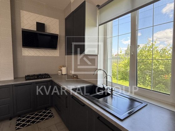 Стильний будинок з басейном, сауною і садом, закрите містечко Михайлівка-Рубежівка