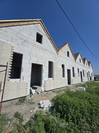 Таунхаус по ціні парковки в передмісті Києва, найкраща інвестиції! - фото 1