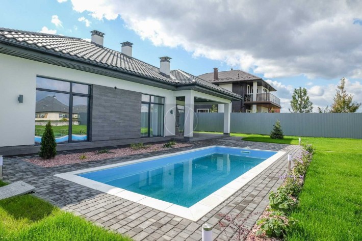 Продаю будинок 182 кв.м. з ремонтом та виходом на озеро, КМ Міжріччя - фото 1