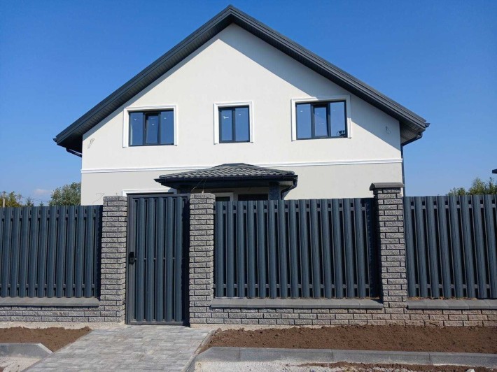 Продаж будинку с. Нове заг.пл. 188м.кв. 5 кімнат 6 соток - фото 1