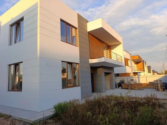 Продаж будинку з гаражем та підвалом 156м2  с.Нове/Боярка Новое